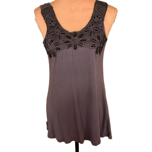 Body Central gray beaded tunic size medium - Picture 1 of 6